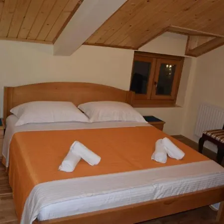Guest House *