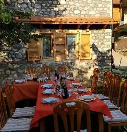 Guest House * Qender Tomin