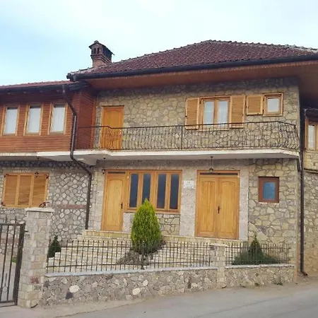 Penzion Guest House Qender Tomin